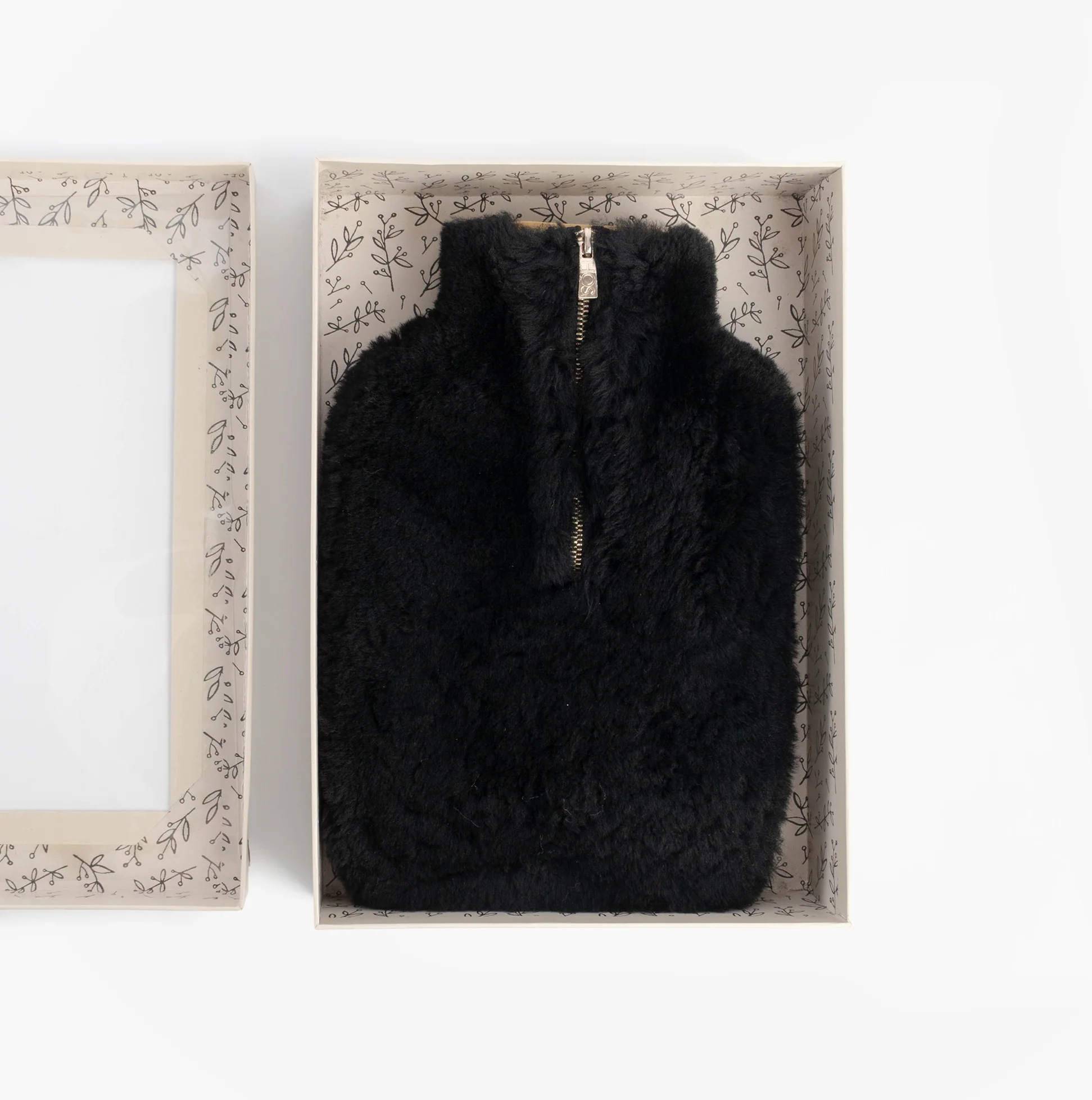 HOS Sheepskin IRIS Sheepskin Hot Water Bottle Black - Image 4